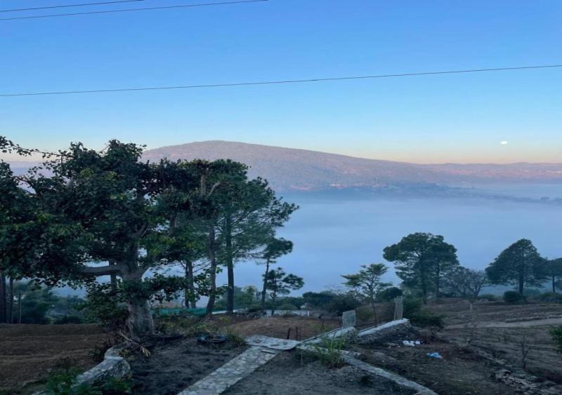 Hotel Maa Bhagwati Almora Buitenkant foto